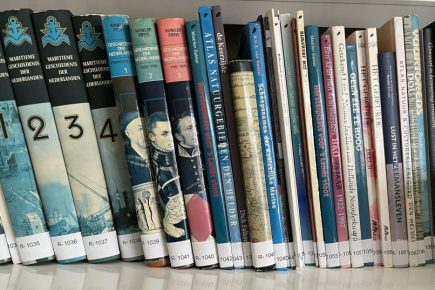 Lijst van boeken in bezit van HHV